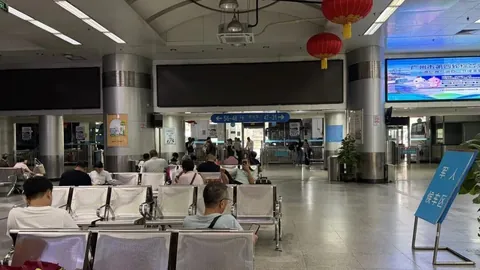 腾讯电竞新赛事揭幕，品牌战队争锋焦点